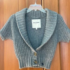 Abercrombie Kids Sweater/Cardigan in Gray size Large